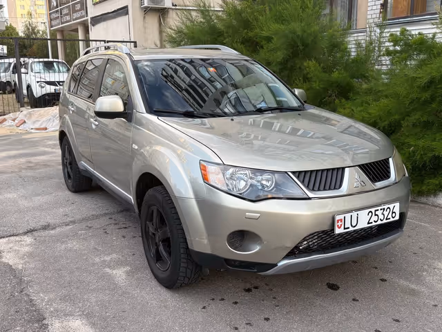 Mitsubishi Outlander - зображення 5