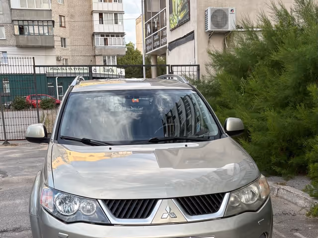 Mitsubishi Outlander - зображення 4