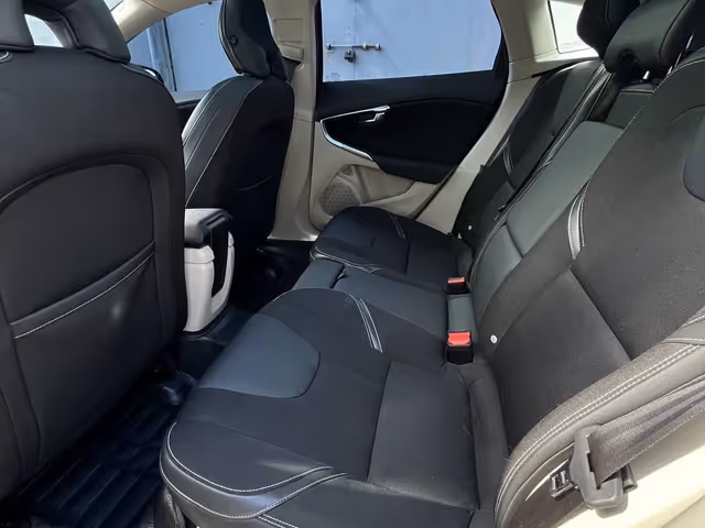 Volvo V40 - зображення 4