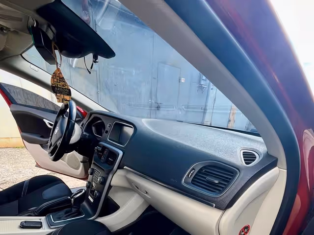 Volvo V40 - зображення 3