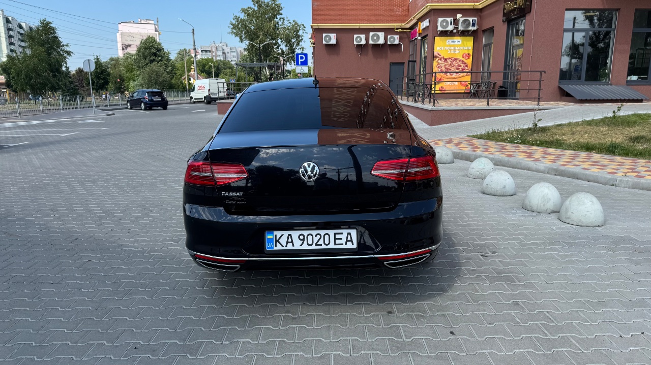Volkswagen Passat - фото 4