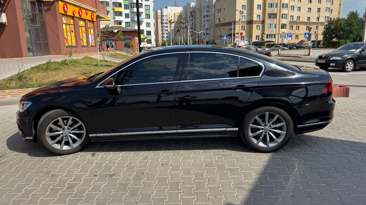Volkswagen Passat - фото 7