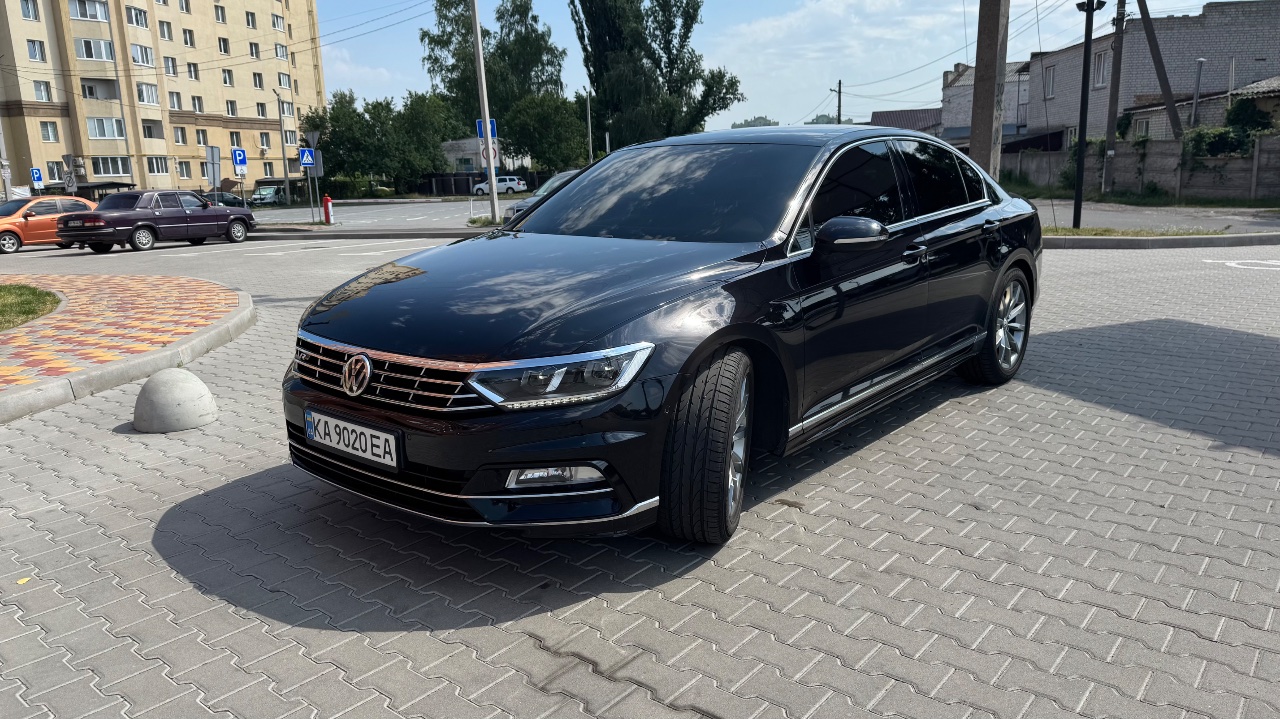 Volkswagen Passat - фото 1