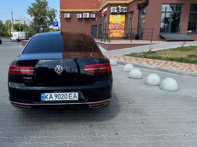 Volkswagen Passat - фото 4