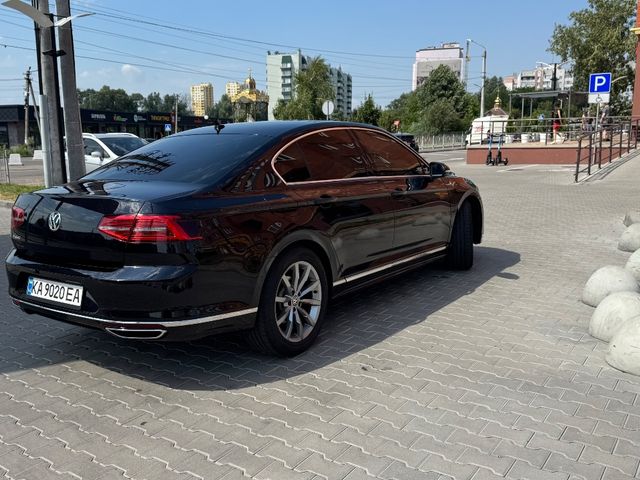 Volkswagen Passat - фото 2