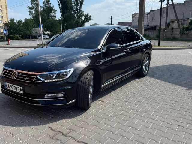 Volkswagen Passat - фото 1
