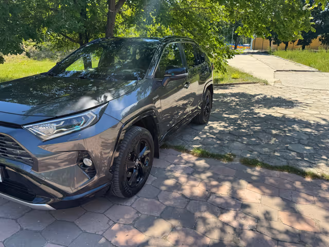 Toyota RAV4 - зображення 2