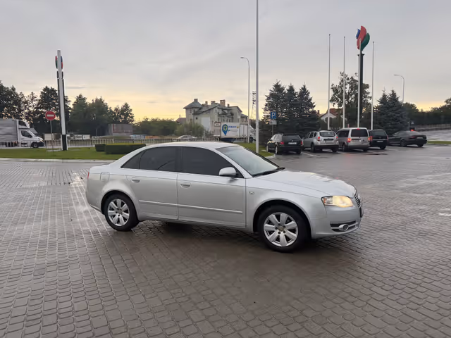 Audi A4 - зображення 1