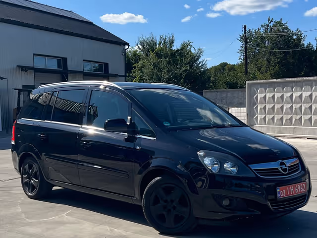 Opel Zafira - зображення 1