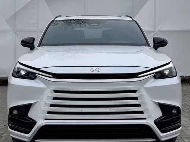 Lexus TX - зображення 1
