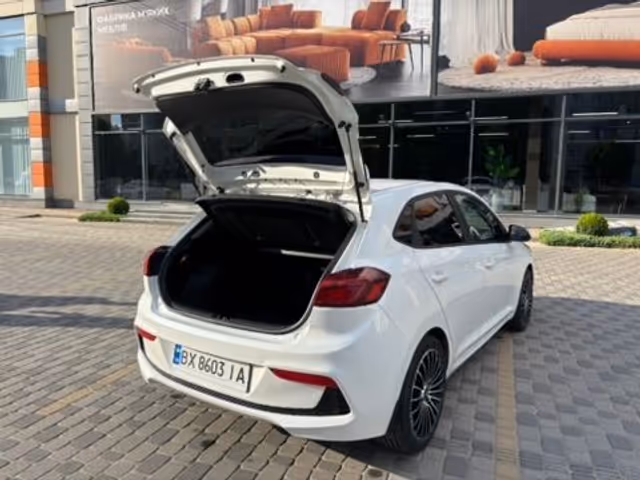 Hyundai Accent - зображення 4