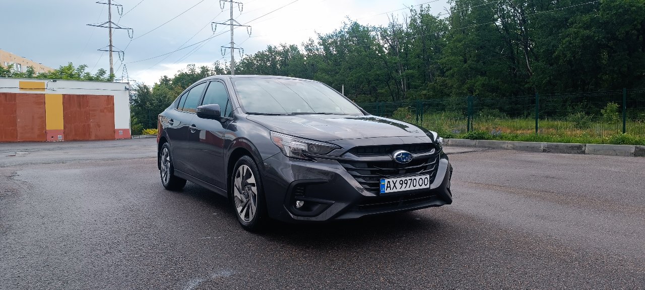 Subaru Legacy - фото 2