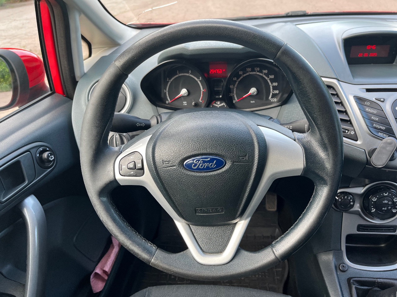 Ford Fiesta - фото 3