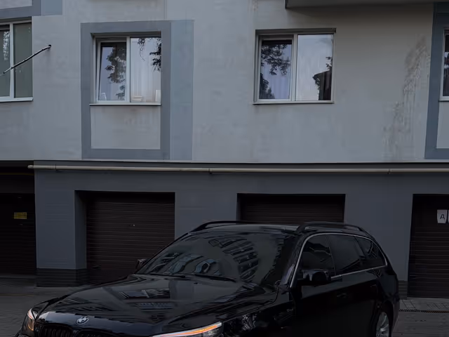 BMW 5 серії - зображення 1