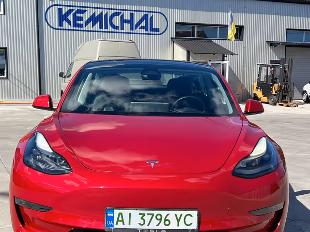 Tesla Model 3 - зображення 5