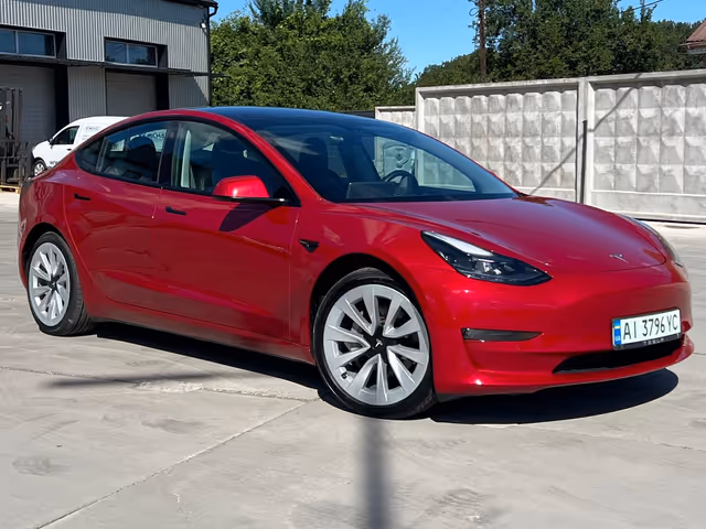 Tesla Model 3 - зображення 1