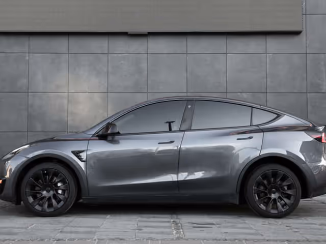 Tesla Model Y - зображення 4