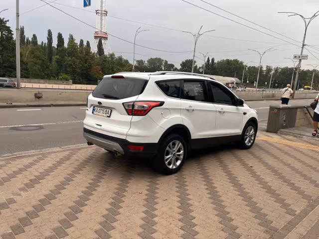 Ford Kuga - зображення 5