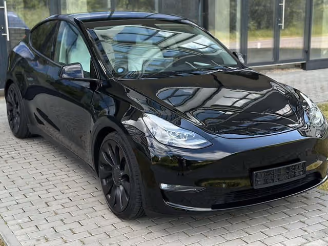 Tesla Model Y - зображення 4