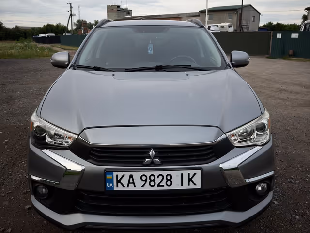 Mitsubishi Outlander - зображення 1