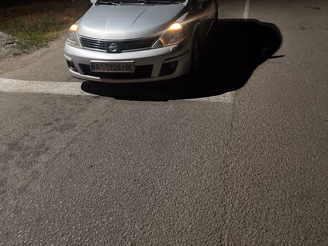 Nissan Tiida - зображення 5