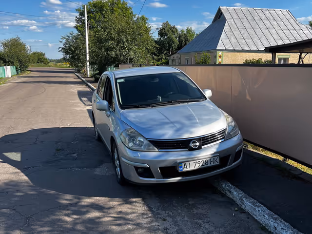Nissan Tiida - зображення 3
