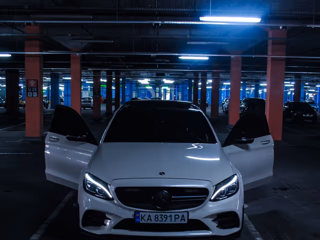 Mercedes-Benz C-Класс AMG - зображення 2
