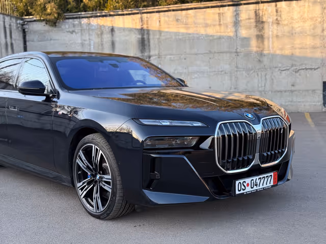 BMW i7 - зображення 2