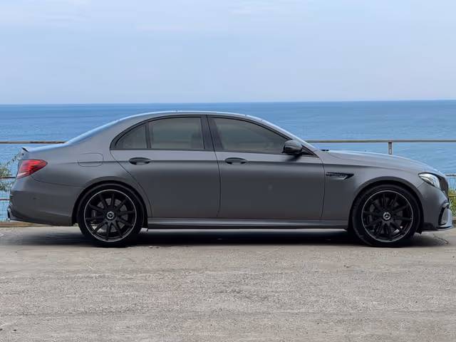 Mercedes-Benz E-Класс AMG - зображення 4