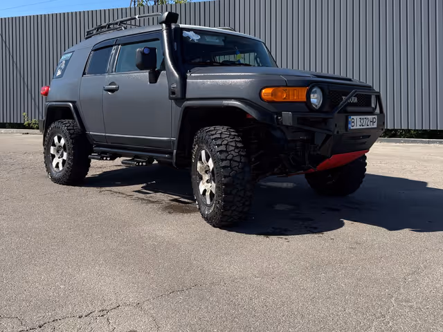 Toyota FJ Cruiser - зображення 3