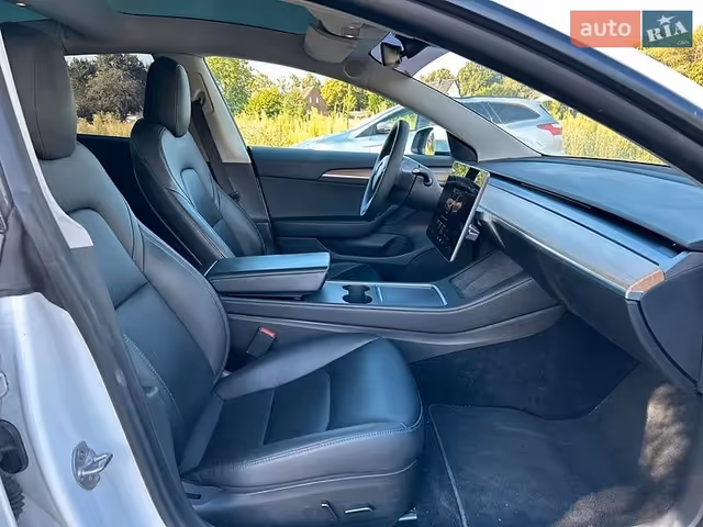 Tesla Model 3 - зображення 5