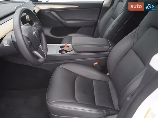 Tesla Model Y - зображення 5