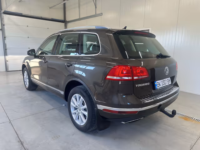 Volkswagen Touareg - зображення 2