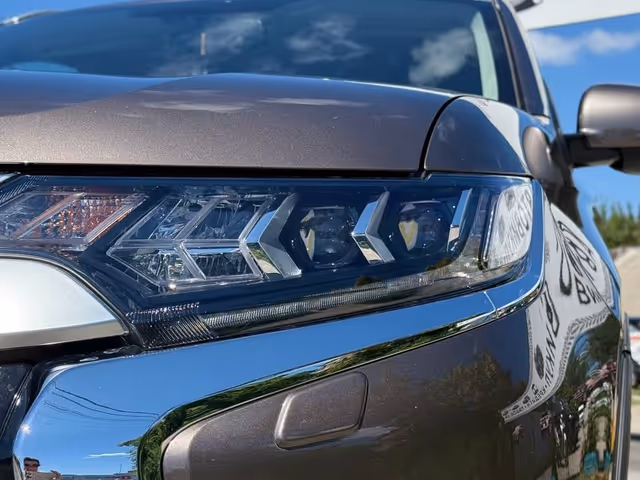 Mitsubishi Outlander - зображення 2