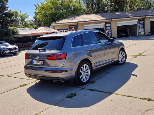 Audi Q7 - зображення 4