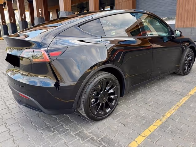 Tesla Model Y - зображення 3