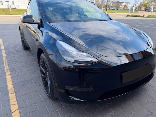 Tesla Model Y - зображення 2