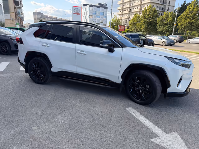 Toyota RAV4 - зображення 4