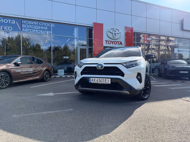 Toyota RAV4 - зображення 2