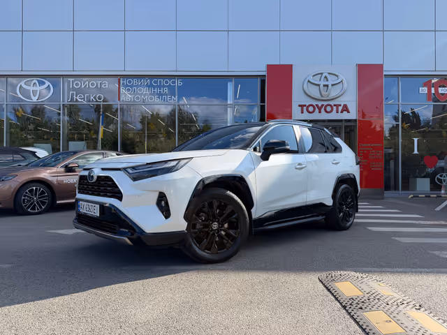 Toyota RAV4 - зображення 1
