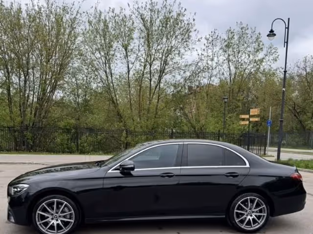 Mercedes-Benz E-Класс - зображення 3