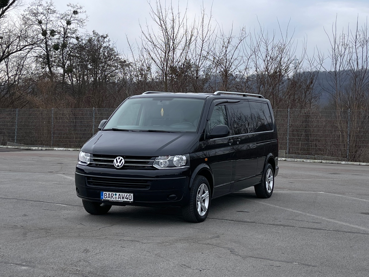 Volkswagen Caravelle - фото 1