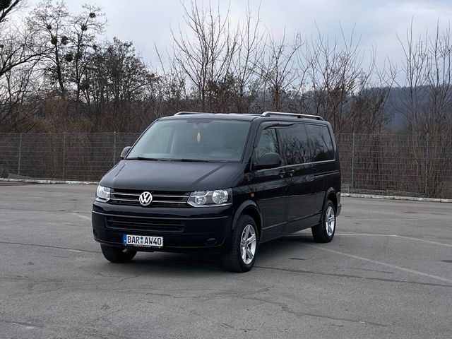 Volkswagen Caravelle - фото 1