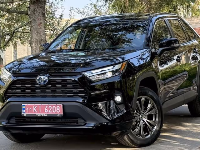 Toyota RAV4 - зображення 1