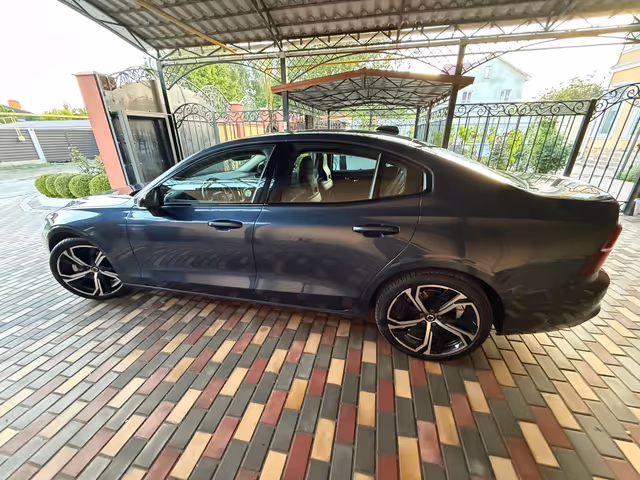 Volvo S60 - зображення 4