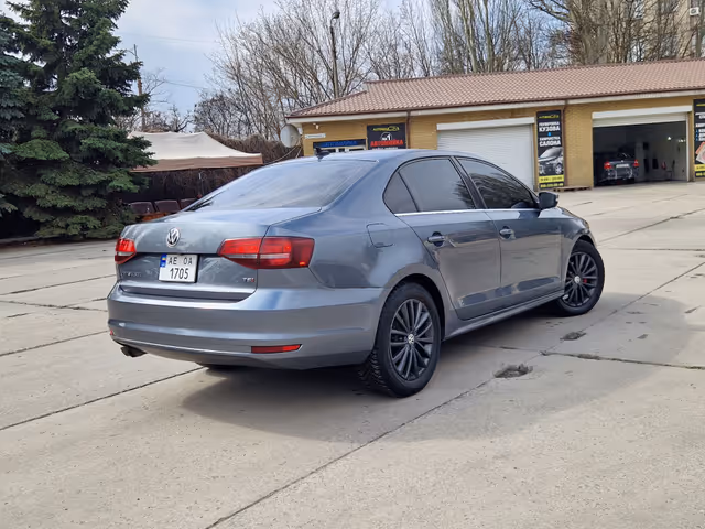Volkswagen Jetta - зображення 4