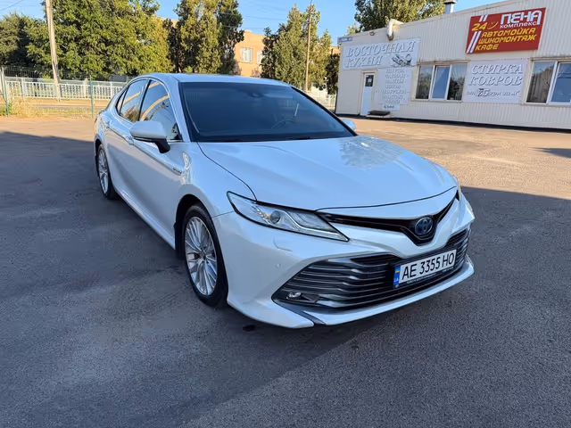 Toyota Camry - зображення 1