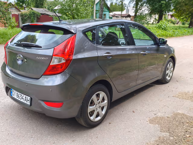 Hyundai Accent - зображення 4