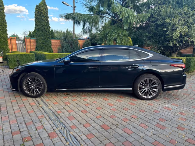 Lexus LS - зображення 1