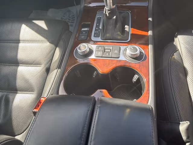 Volkswagen Touareg - зображення 4